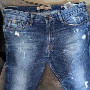 AUTHENTIC MEN GUESS JEANS